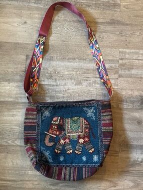Boho Embroidered Elephant Crossbody Bag in Multicolor